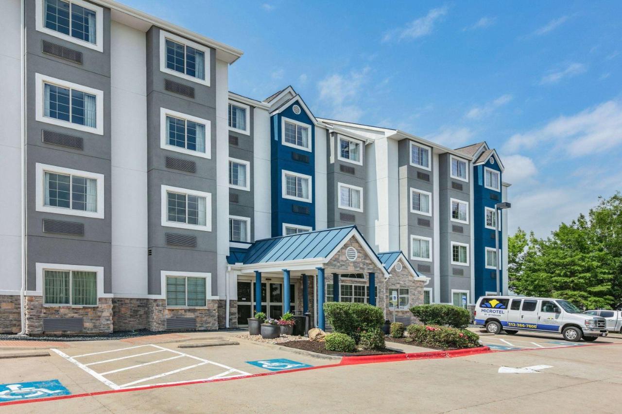 Microtel Inn & Suites By Wyndham Austin Airport Εξωτερικό φωτογραφία